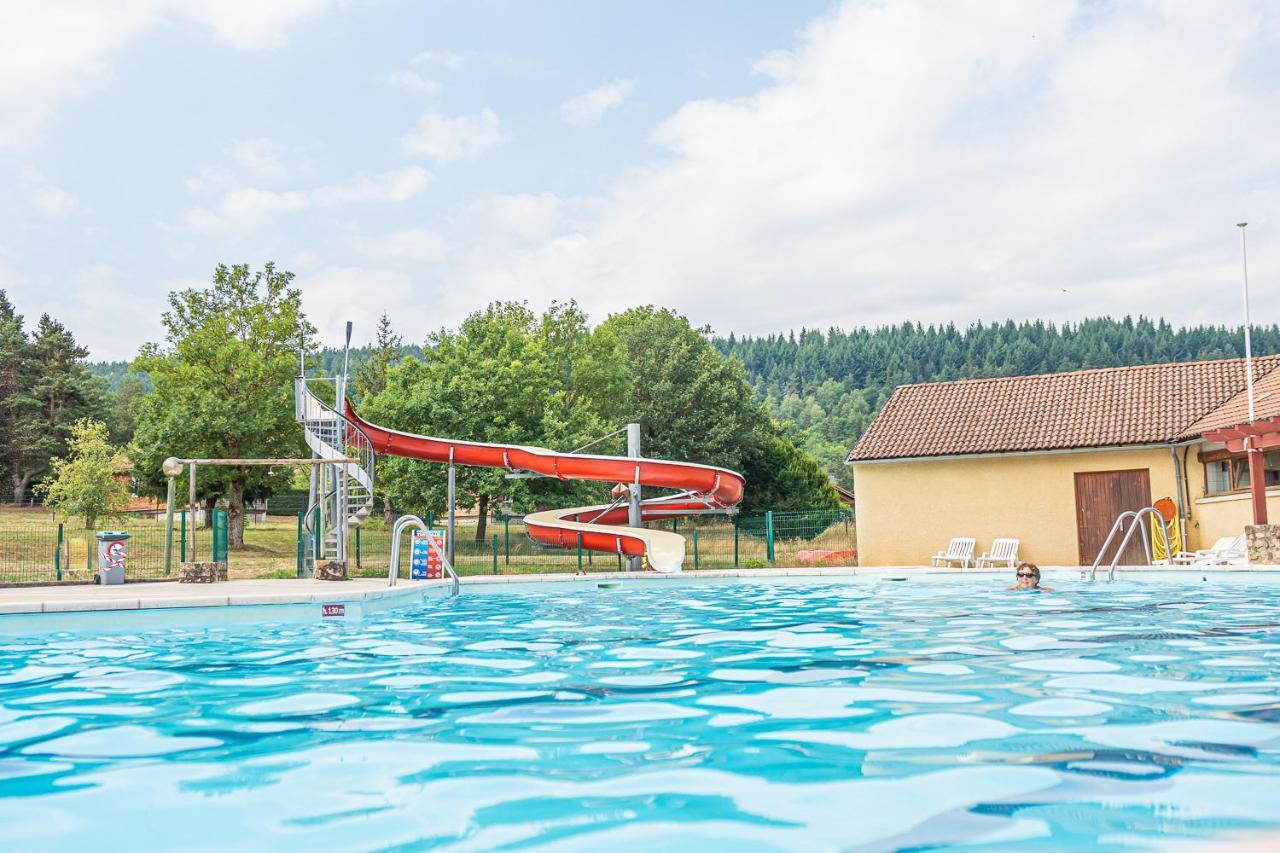 Village De Gites De La Foret De Ganigal Le Malzieu-Ville Экстерьер фото